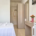 Guest house Hotel Apartments More 3*