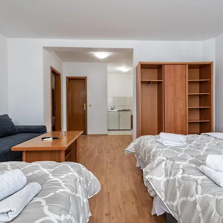 Hotel Apartments More Guest house 3*