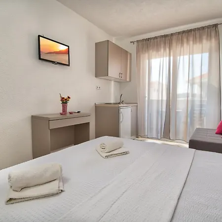 Pensionat Hotel Apartments More