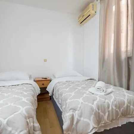 게스트하우스 Hotel Apartments More 네움