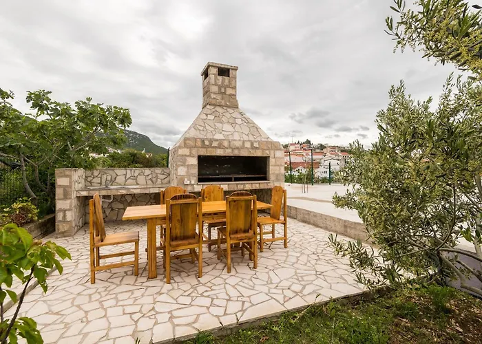 Hotel Apartments More Guest house 3*