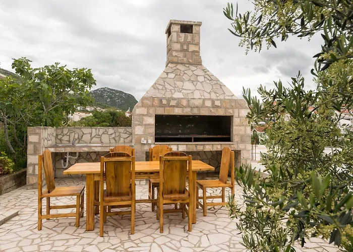 Hotel Apartments More Guest house 3*