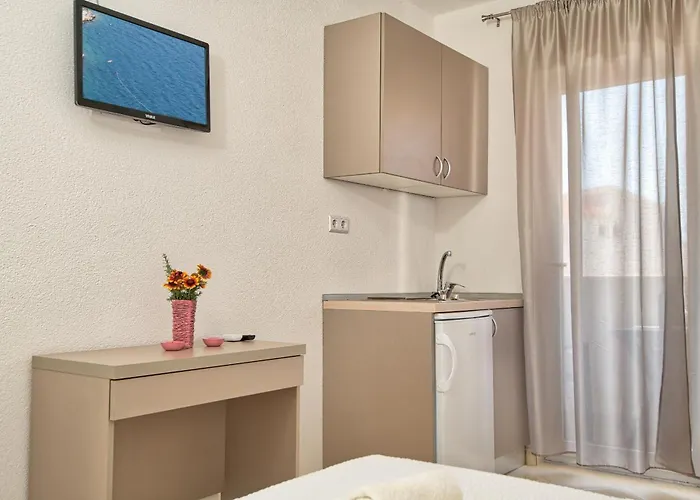 Hotel Apartments More 3* Neum